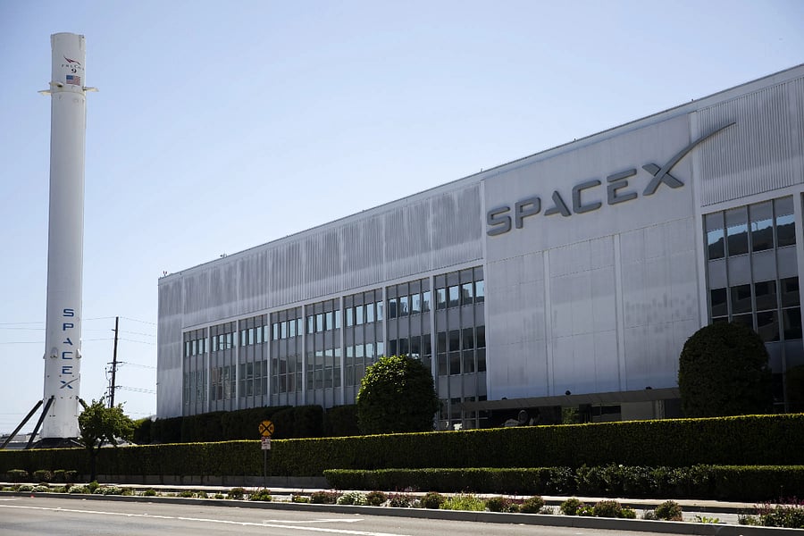 Perfect for SpaceX employees, contractors, and interns! Stay just 0.8 miles from SpaceX HQenjoy a quick commute, a comfortable stay, and a peaceful retreat after a day of innovation and learning!