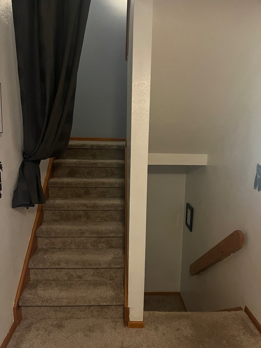 Stairwell from the 2nd floor to 3rd floor