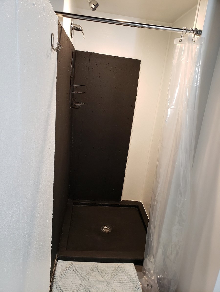 Additional shower in the basement.
