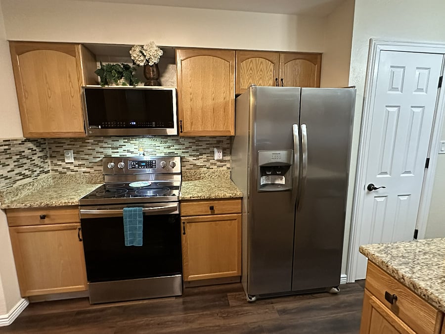 Kitchen Appliances & Pantry