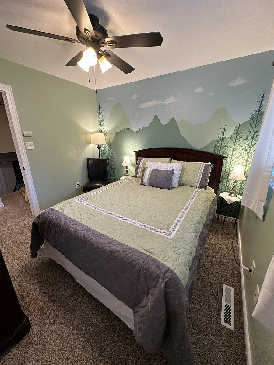 Guest Bedroom 1