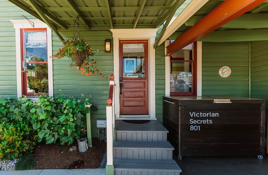 Keyless back entry from the alley and private parking area makes coming and going simple and convenient.