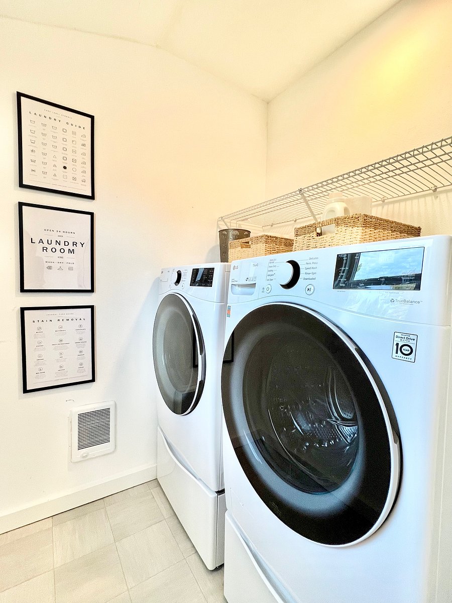 Full-sized washer and dryer, new LG