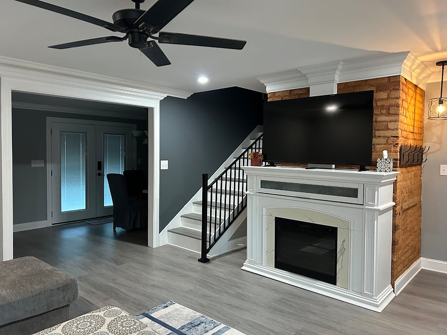 Showing where living and kitchen/dining connect