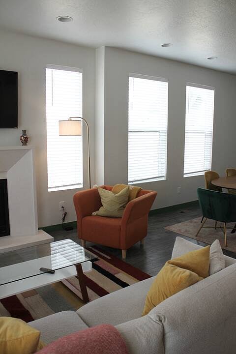 Furnished Finder property 771400_1 photo 8
