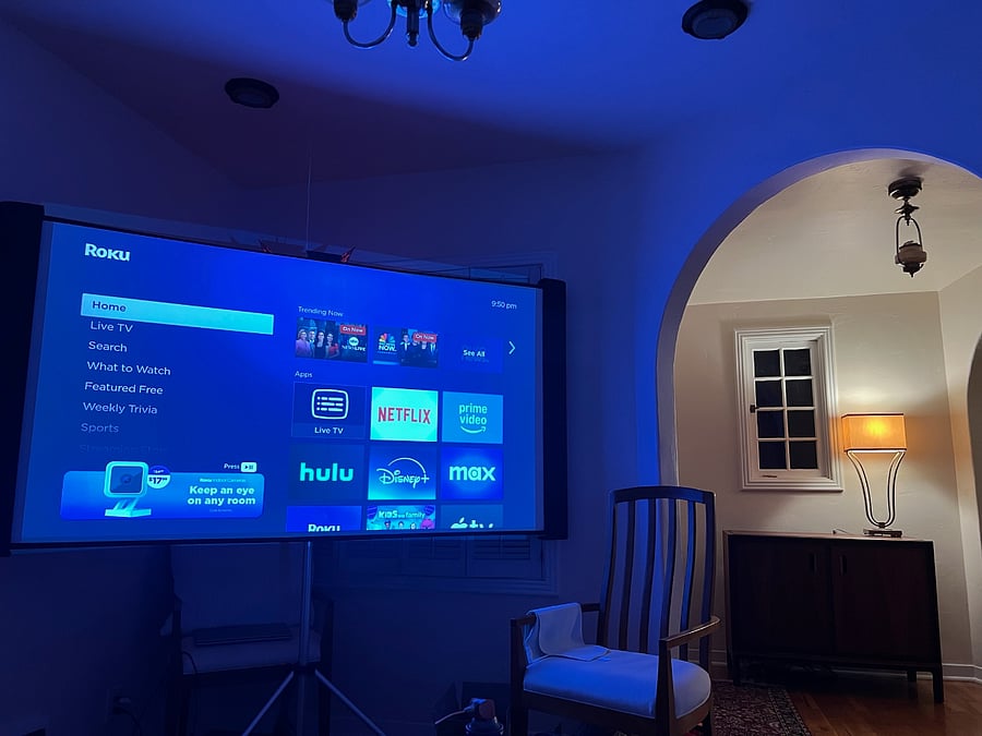 Sitting room / Media room