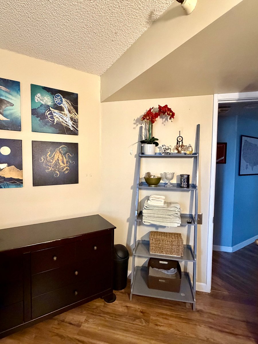More recent photos of room for rent