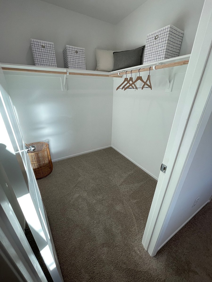 Walk-in Closet
2nd bedroom upstairs