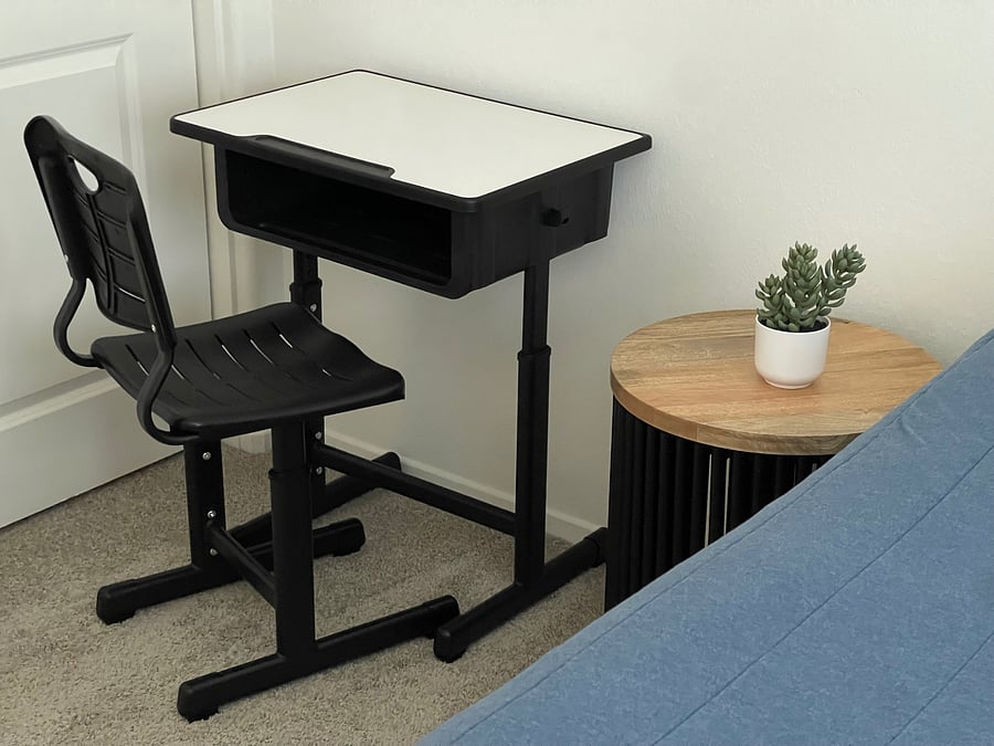 kids desk & chair with under storage.
adjustable height