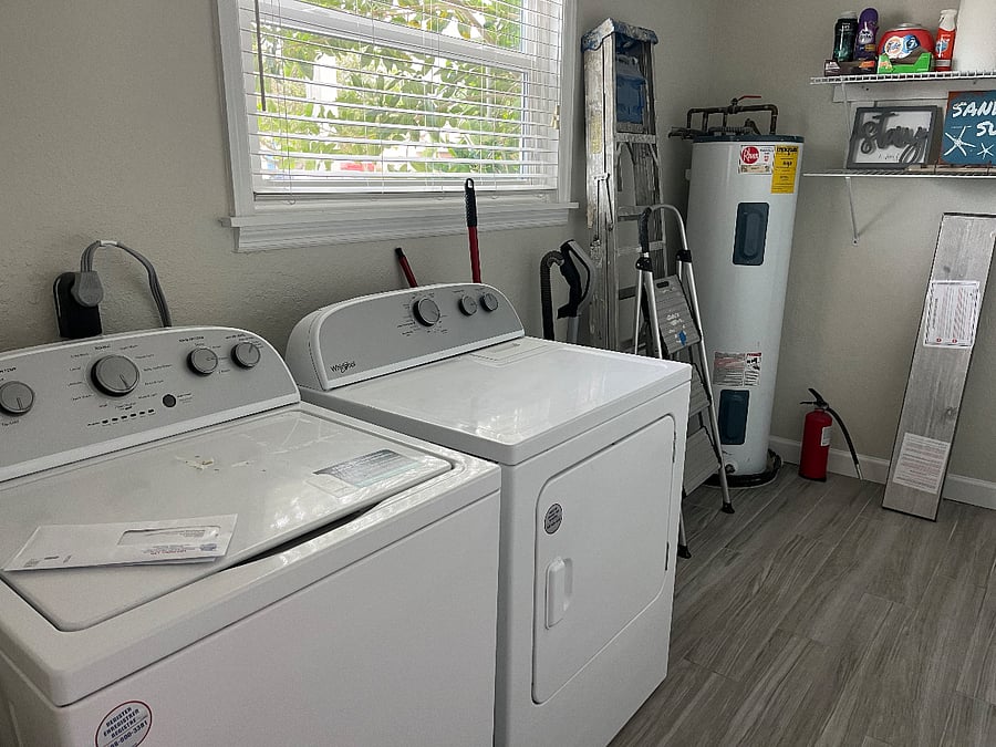 Laundry room on the 1st floor