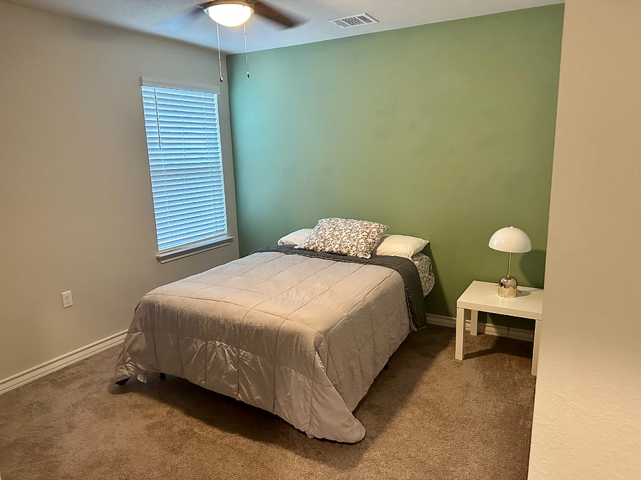 Guest bedroom 1