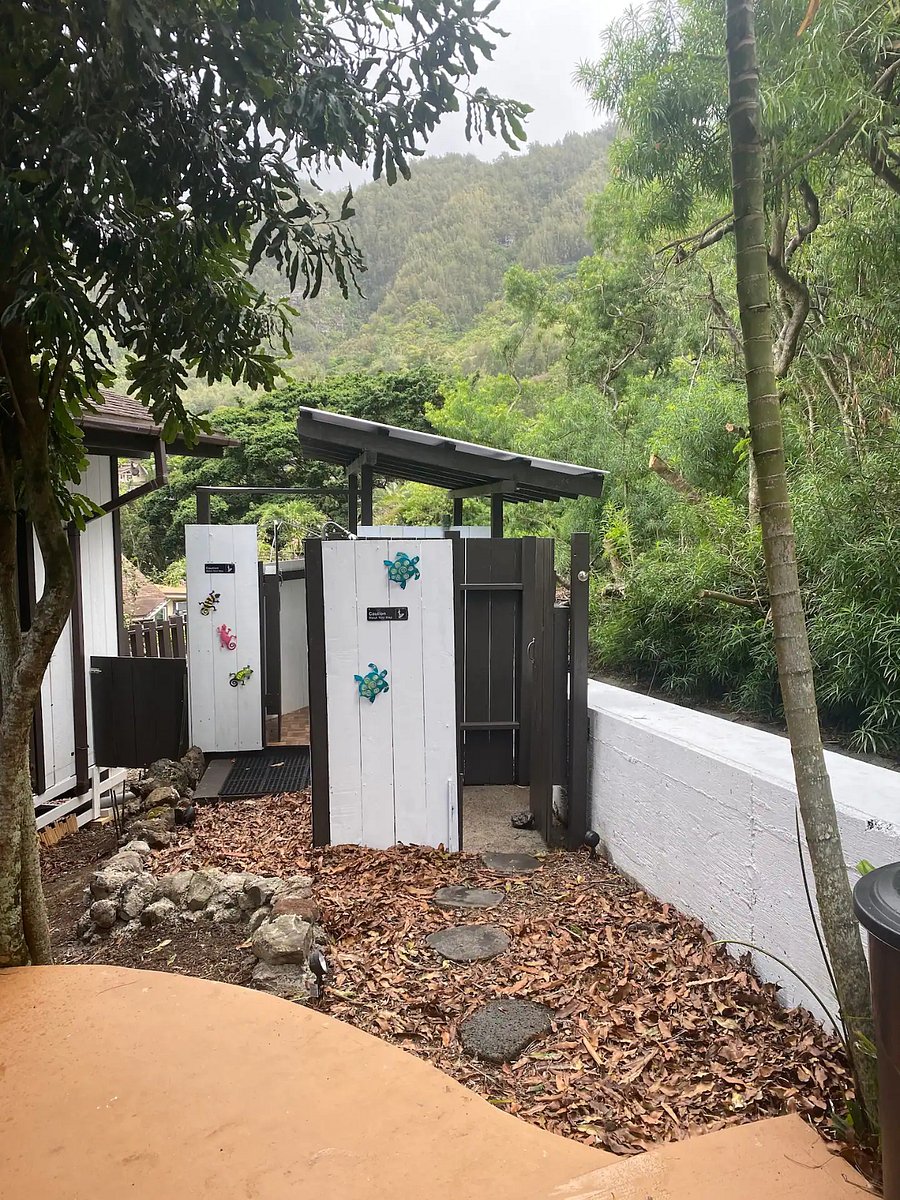 Outside Bathroom and Shower with great mountain views