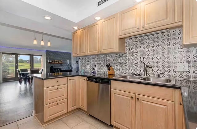 Furnished Finder property 771809_1 photo 9