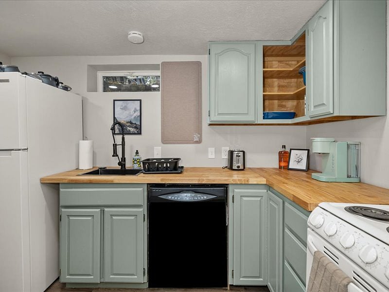 Furnished Finder property 772034_1 photo 12