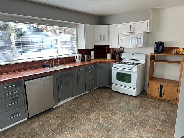Furnished Finder property 772142_3 photo 5