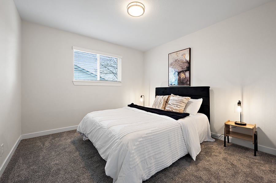 Bedroom 1 (Queen) - Upstairs