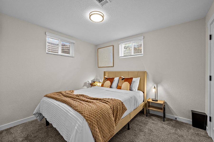 Bedroom 5 (Queen) - Downstairs