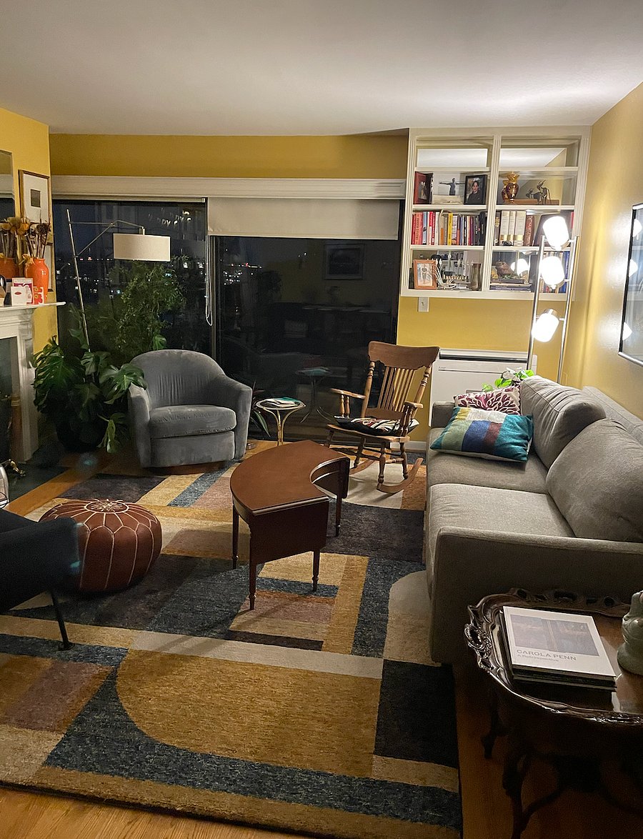 Large living room with balcony