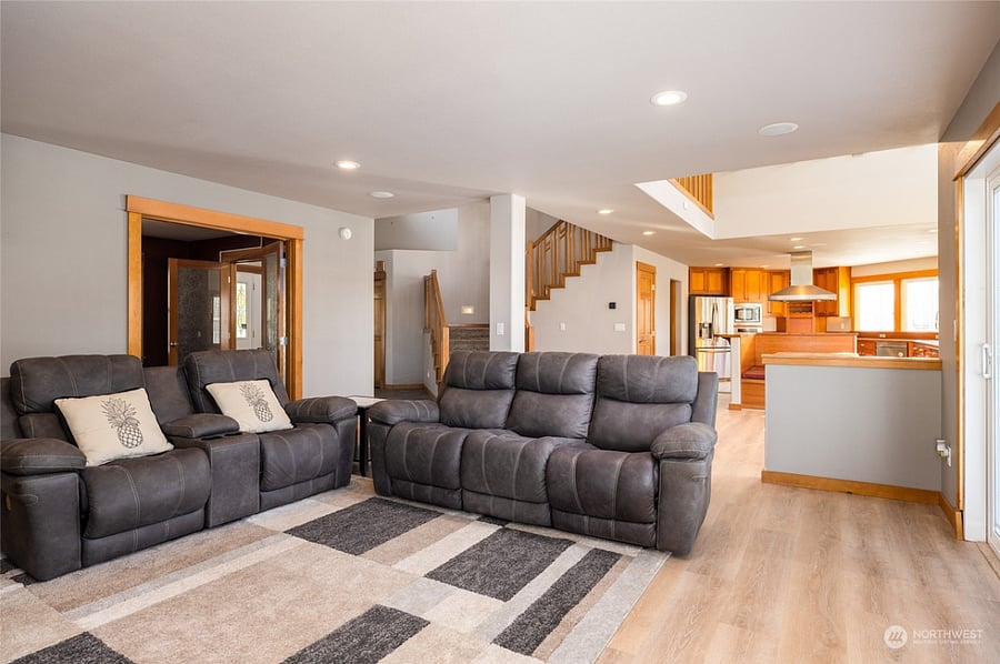 New luxury recliners