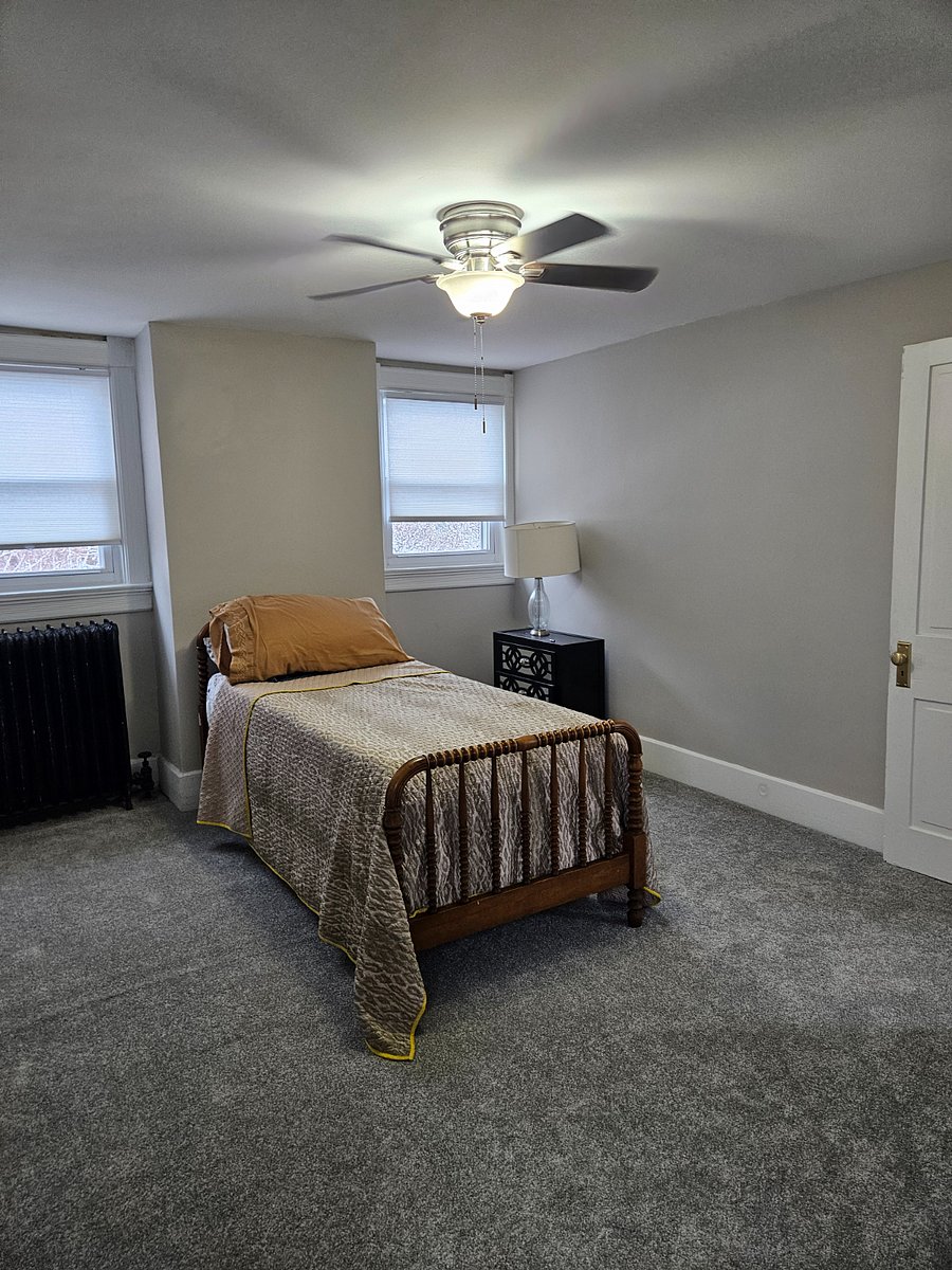 third floor bedroom twin