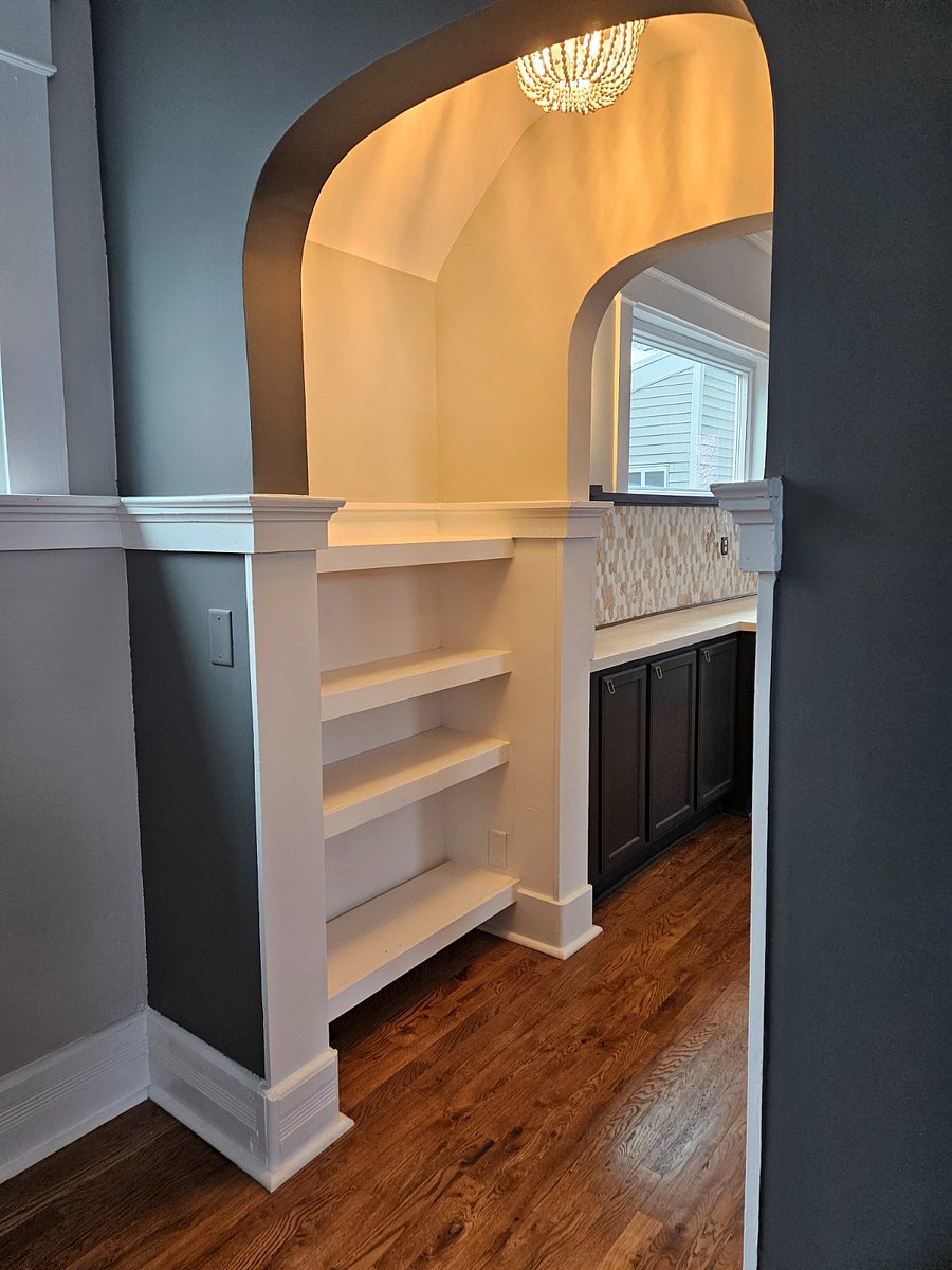 book nook facing into dining 1st floor