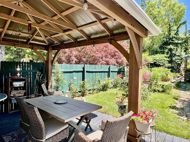 Outdoor gazebo