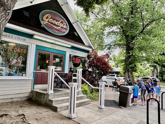 Hyde Park ice cream eatery