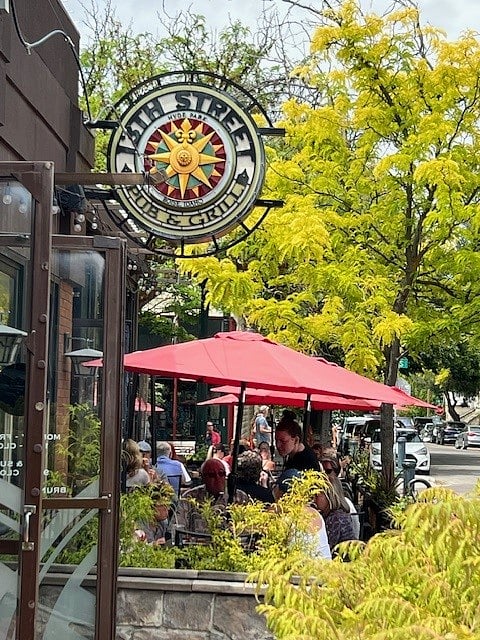 Hyde Park social district with lots of outdoor dining