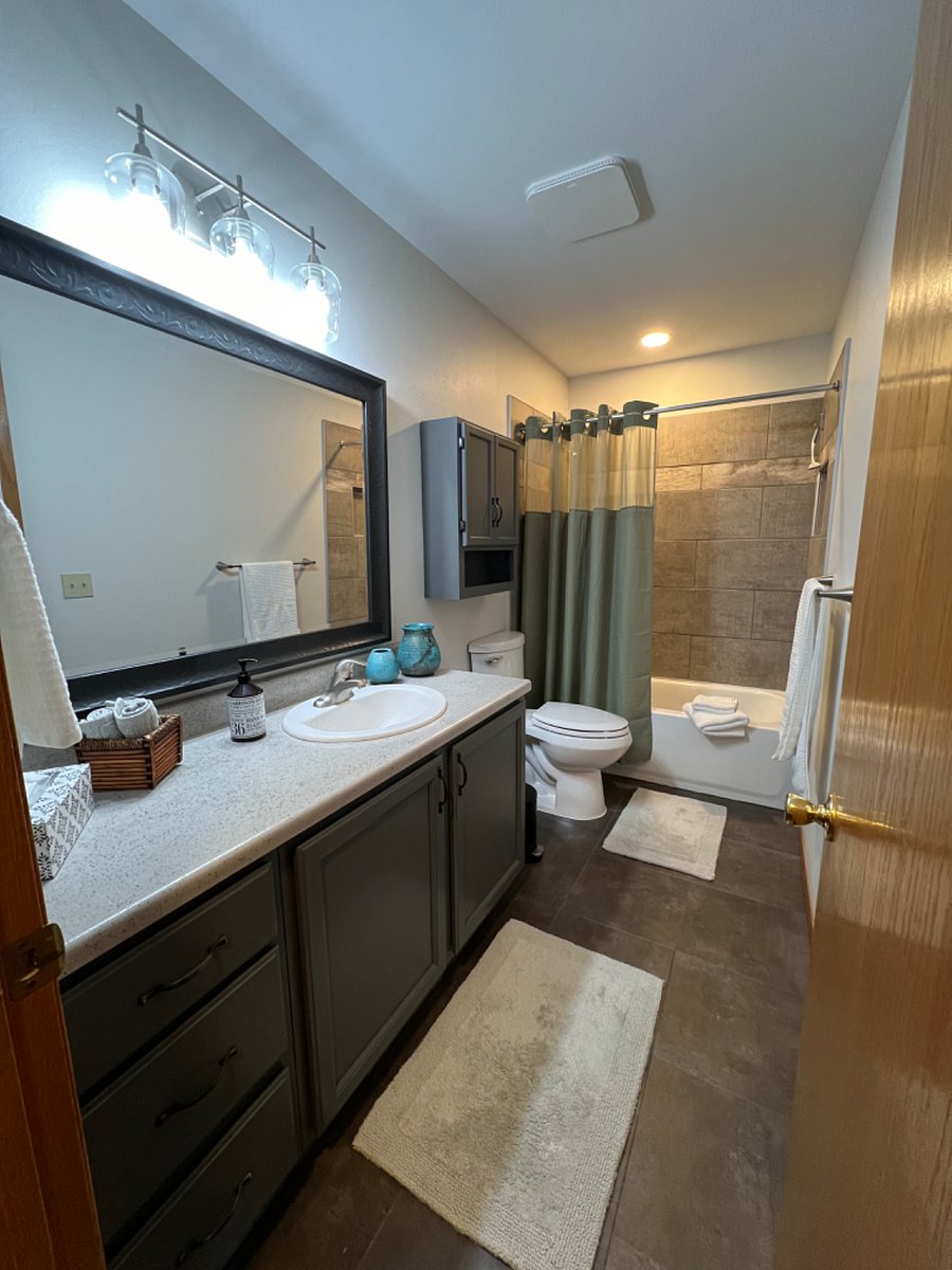 Bathroom Upper Level