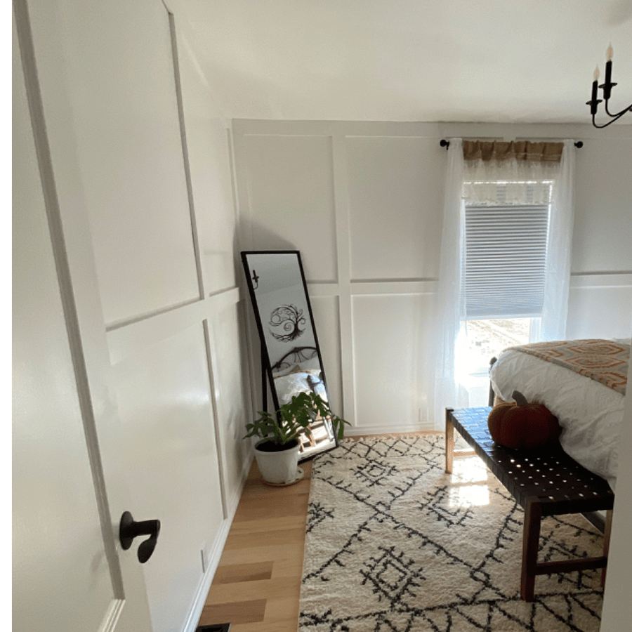 Second bedroom, queen bed 