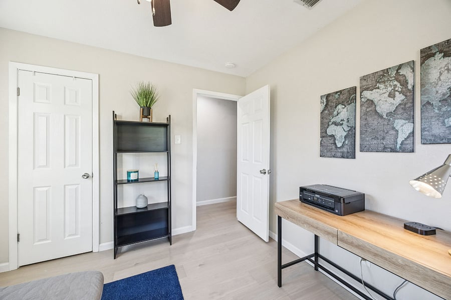 4th bedroom or office