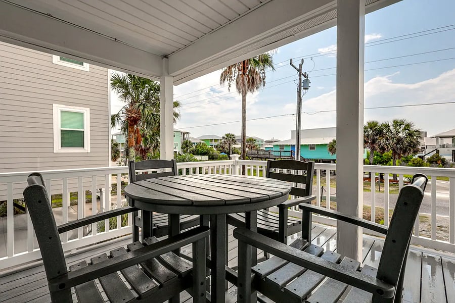 Front deck dining area