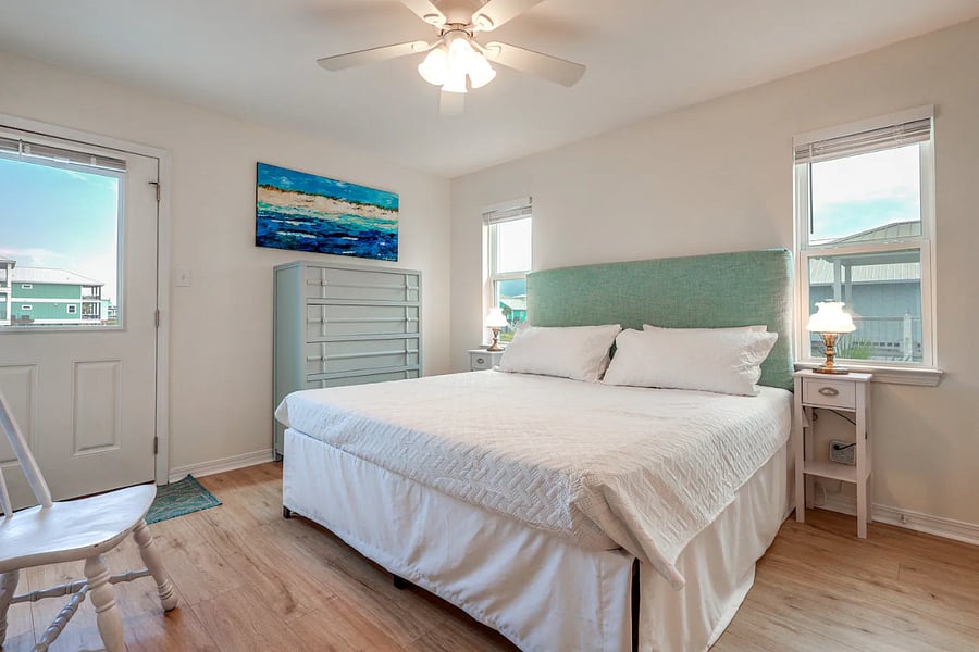 Primary bed with King, balcony and bathroom. walk-in closet