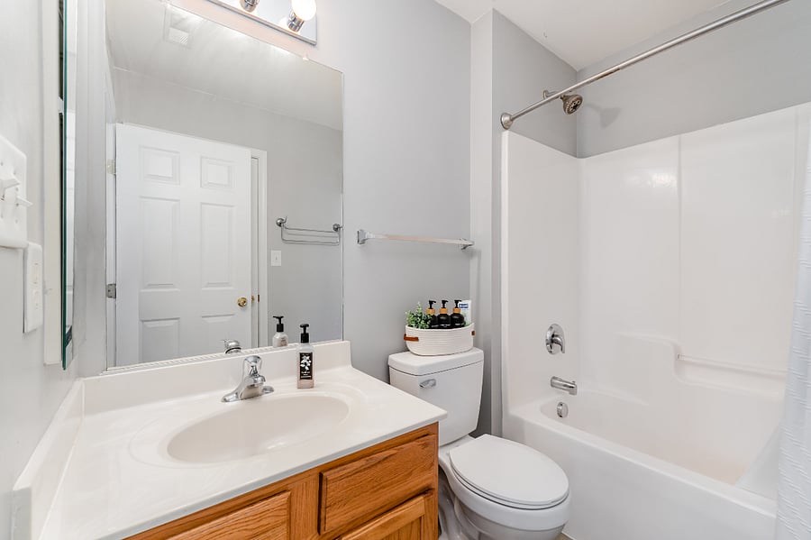Second bedroom semi-private ensuite (has two entrances), and enjoys a full-sized bath tub.
