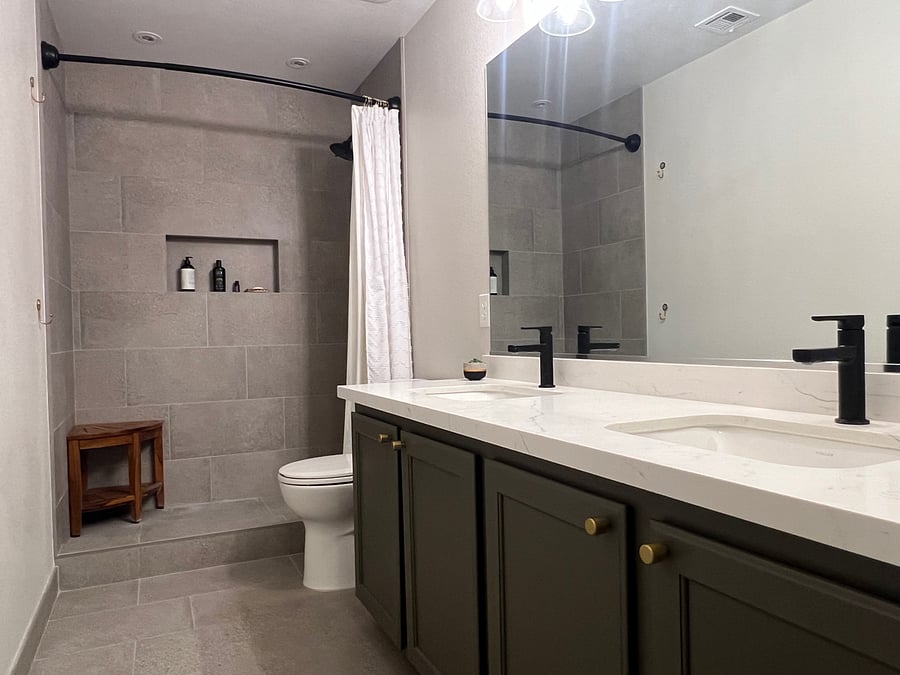 Newly remodeled private bath.