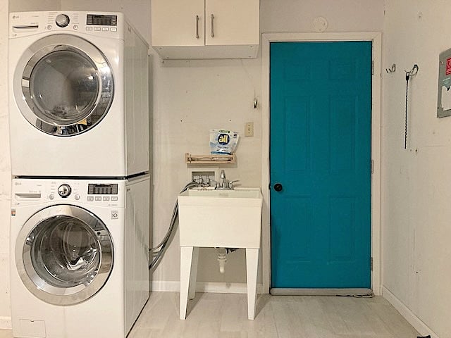 Full size washer and dryer in laundry