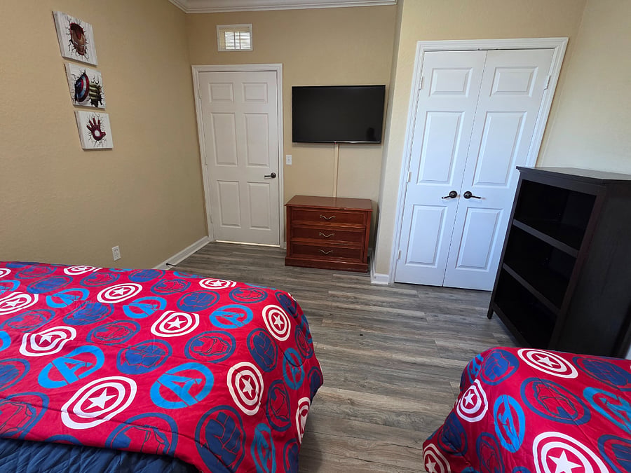 BR 2 with Queen bed and Twin bed
