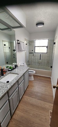 Bathroom #2
Shower/Tub