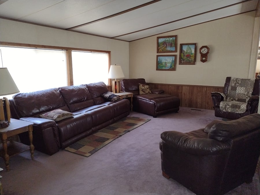 Living Room with fireplace