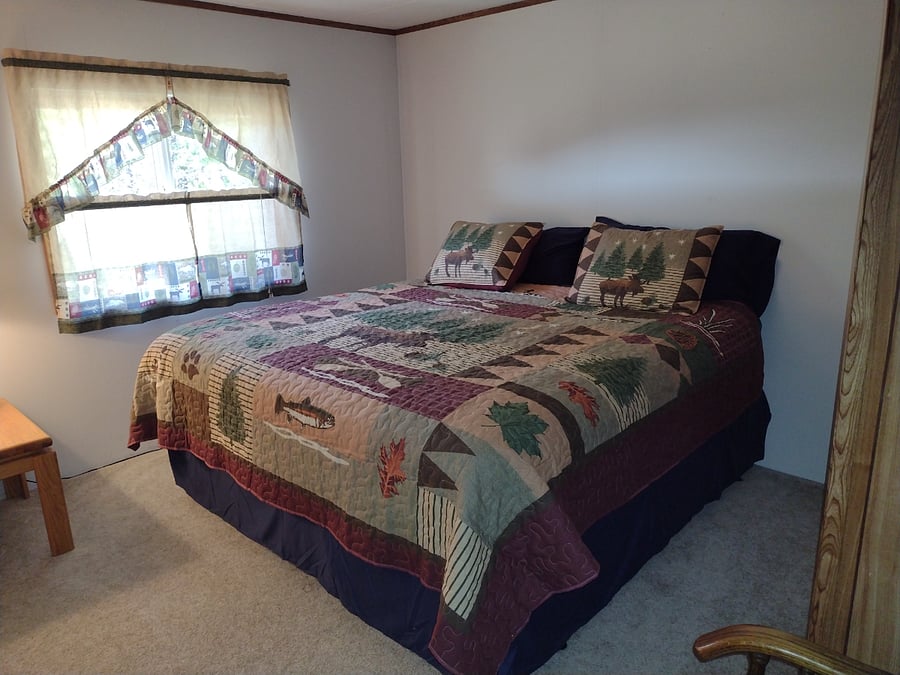 Guest bedroom