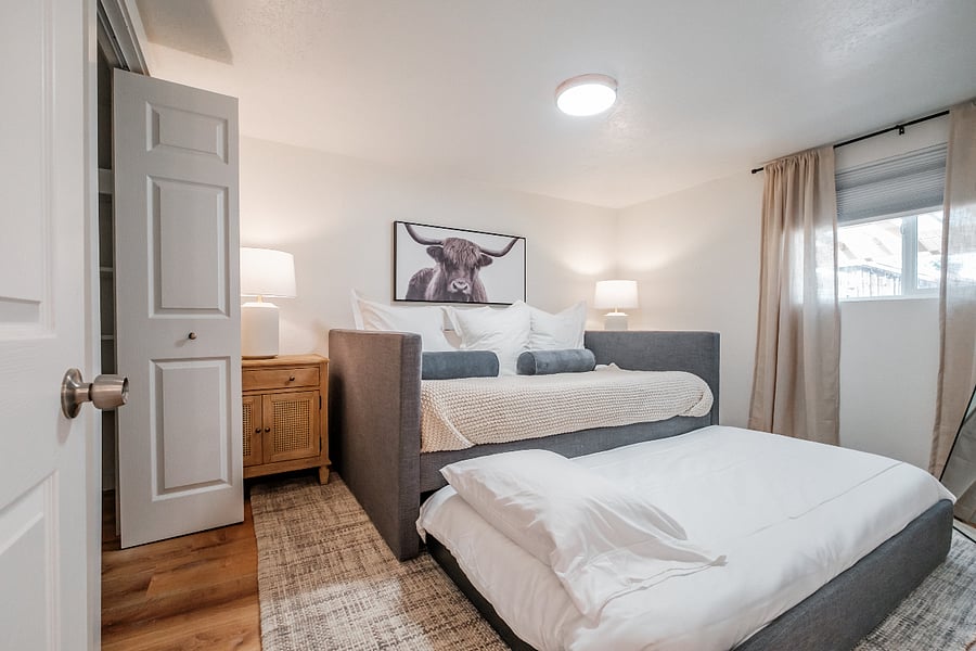 Guest Bedroom!