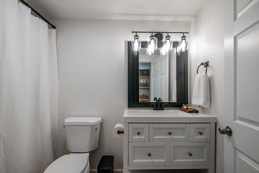Guest Bathroom!
