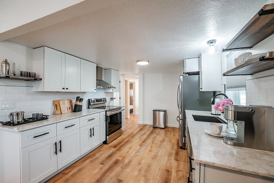 More Kitchen and Entertaining!
