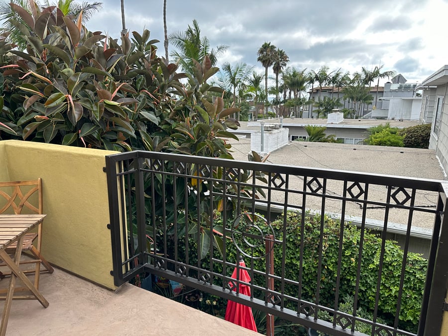 Nice Balcony with ocean view