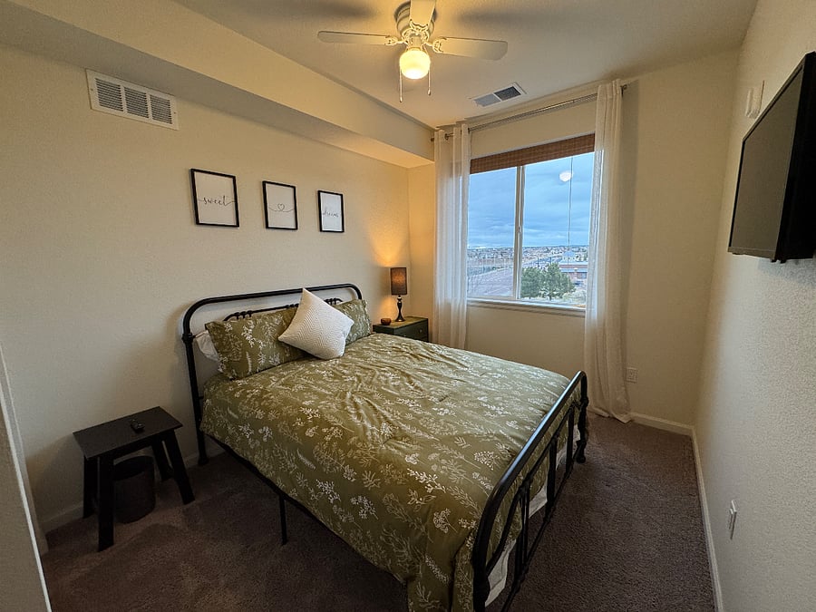 Guest bedroom