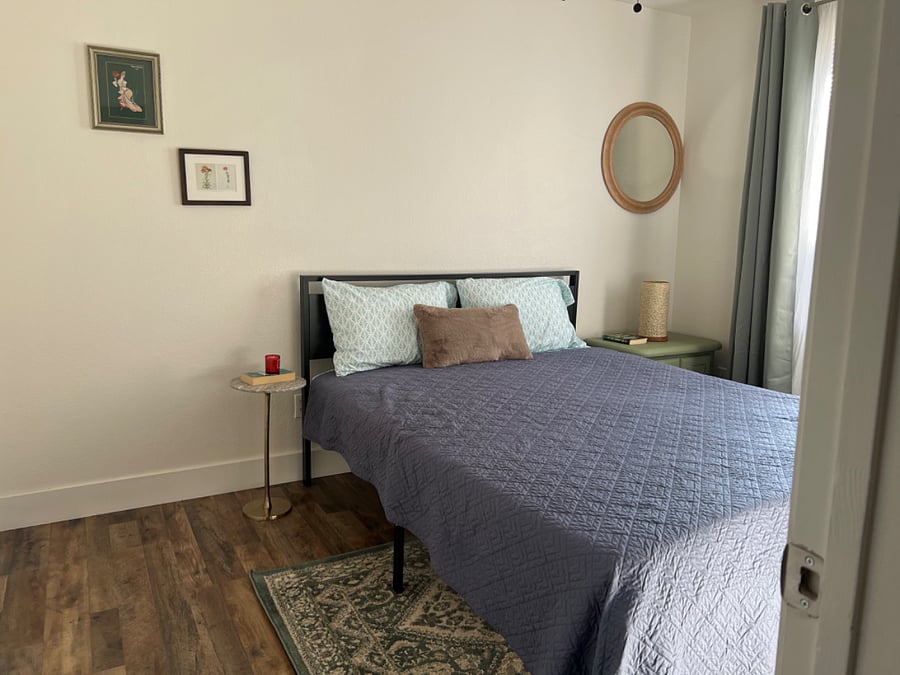 3rd bedroom with queen bed