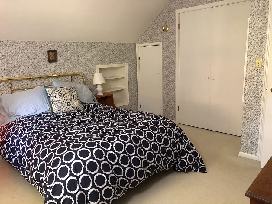 Upstairs bedroom showing large closet.