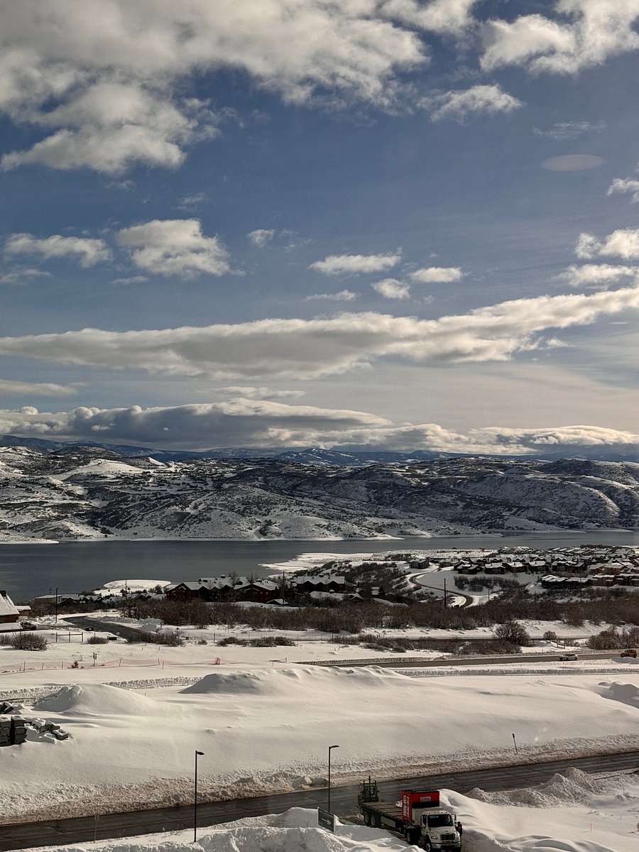 close to Jordanelle Lake and state park