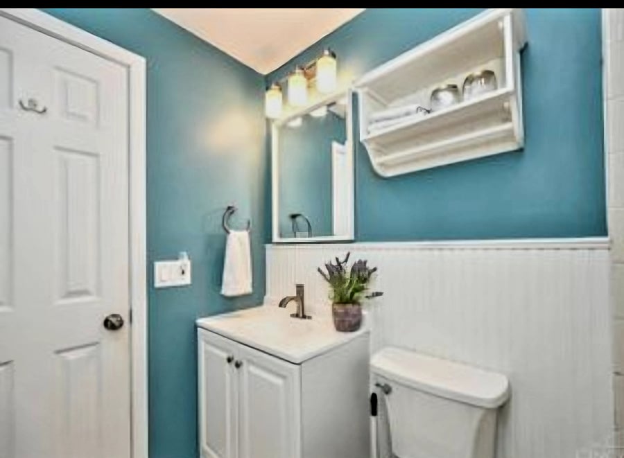 Main floor bath
