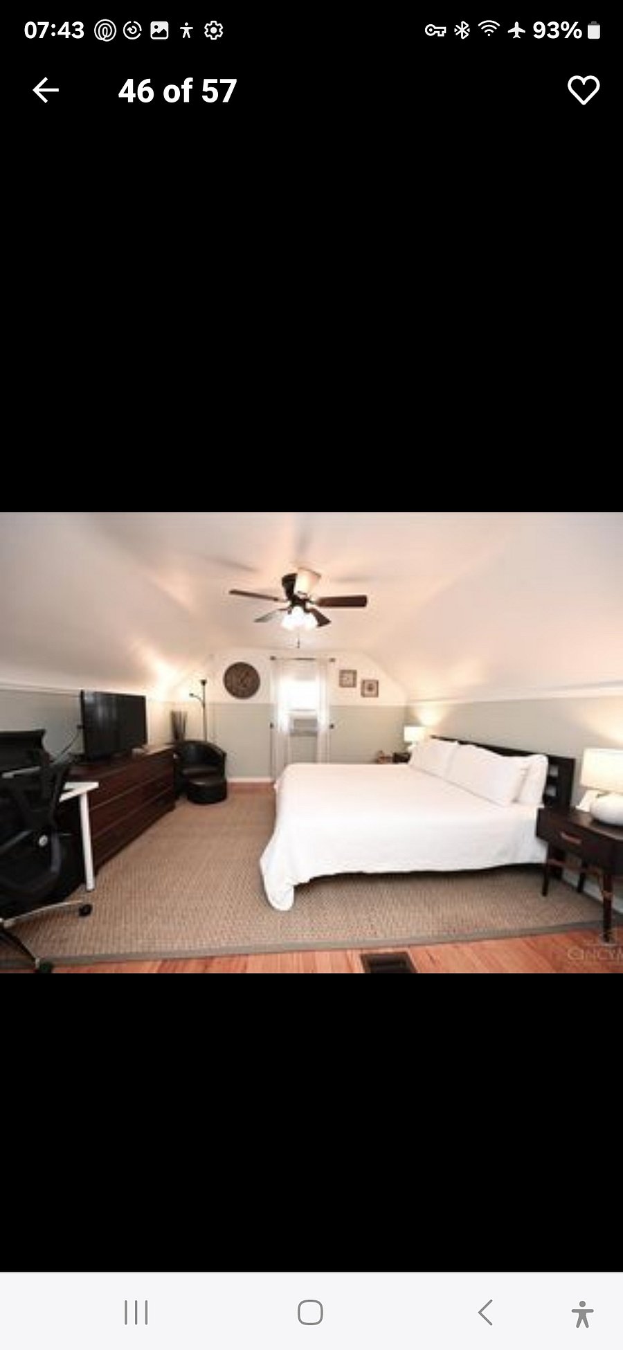 Upper large bedroom